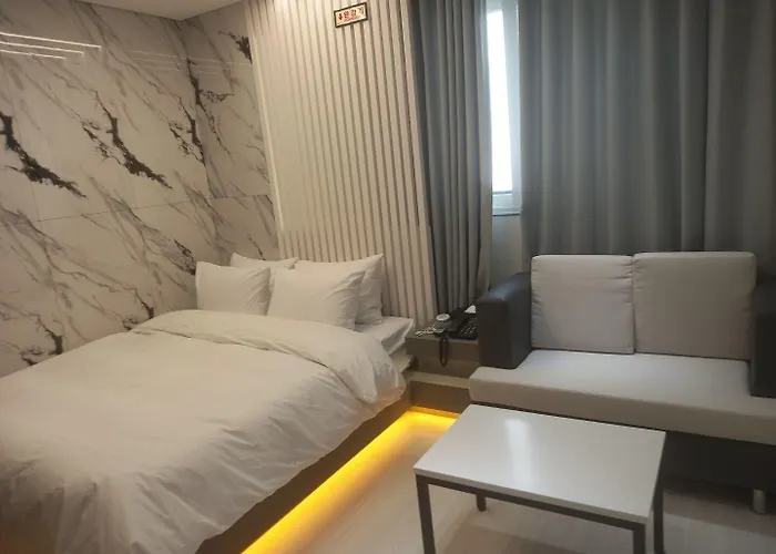 Reina Hotel Ciudad Metropolitana de Busan